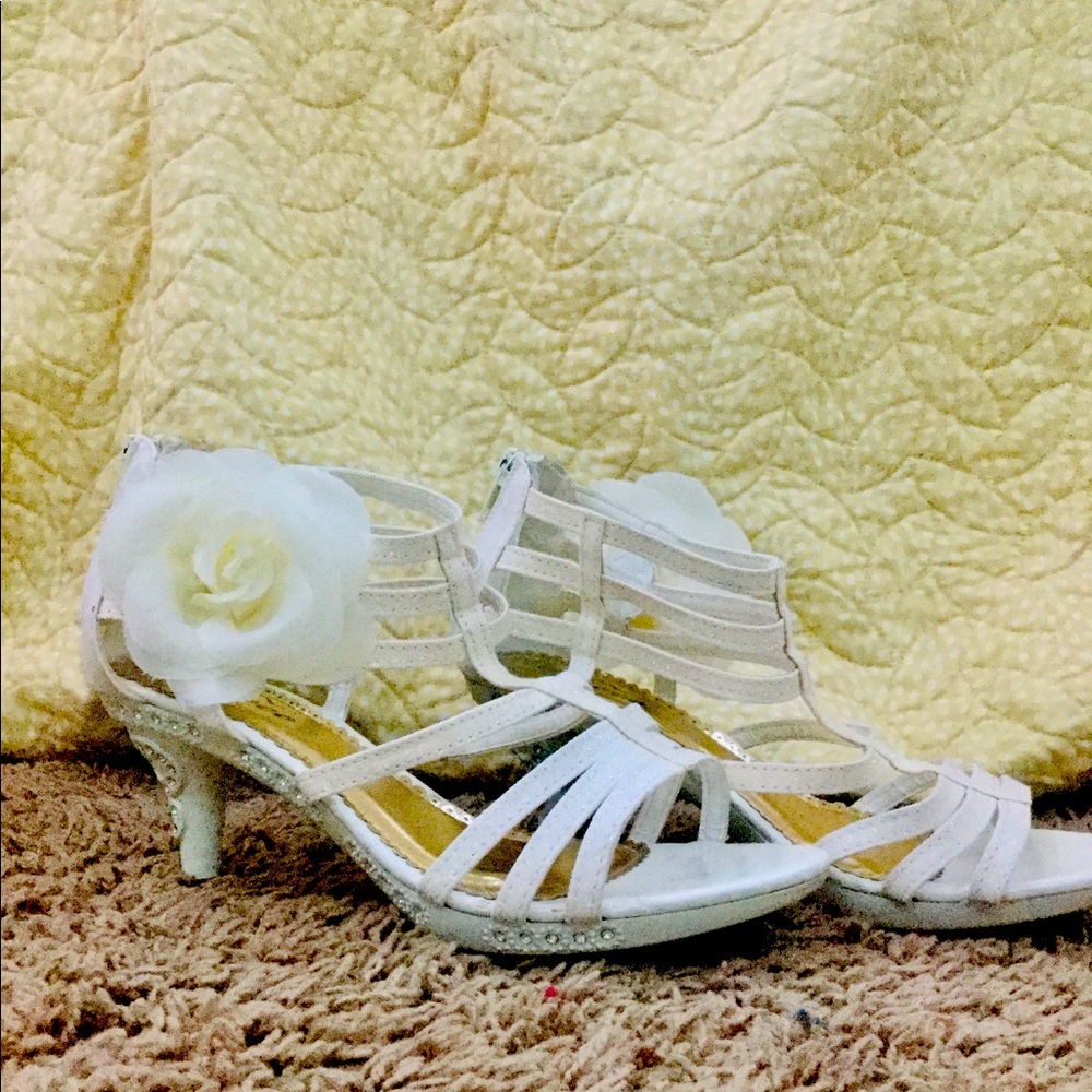 🦋COCO GIRLS ELGANT HEELS🦋